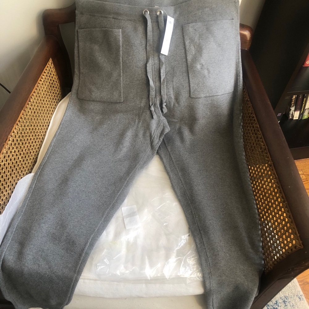Cashmere joggers